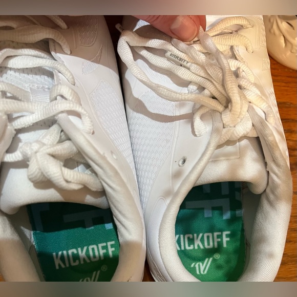 Varsity cheerleading shoes- size 9 womens - Picture 4 of 8